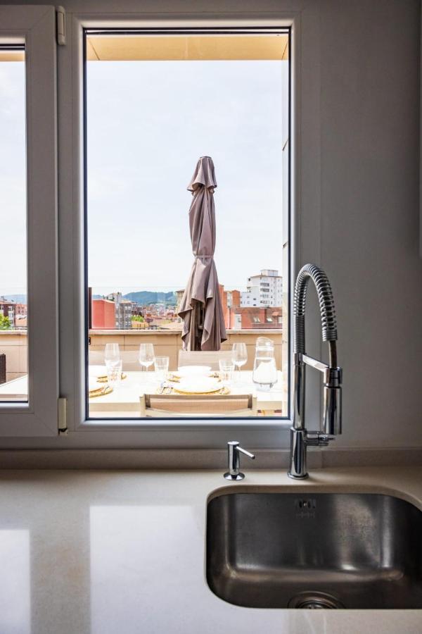 Lujoso Atico Entre 2 Playas Con Garaje, Terraza, Vistas Y Wifi Gijón Exterior foto