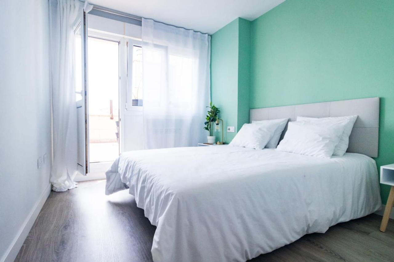 Lujoso Atico Entre 2 Playas Con Garaje, Terraza, Vistas Y Wifi Gijón Exterior foto