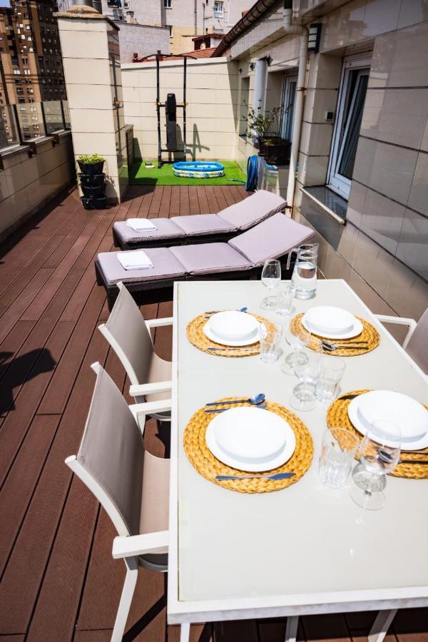 Lujoso Atico Entre 2 Playas Con Garaje, Terraza, Vistas Y Wifi Gijón Exterior foto